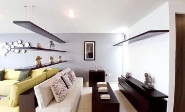 CASA EN VENTA EN ZIBATÁ, Querétaro, con roof garde, jardín y cuarto de servicio