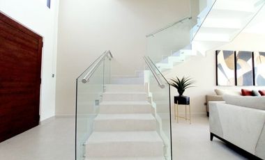 CASA EN VENTA EN NUEVO REFUGIO, Querétaro, con roof garden y cuarto de servicio