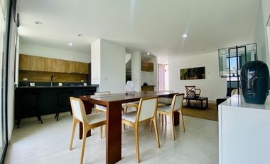 CASA EN VENTA EN ZIBATÁ, estudio, bar y jardín