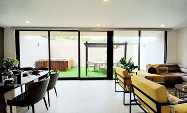 CASA EN RENTA EN ZIBATÁ. QRO. De 3 recámaras, con opción a 4