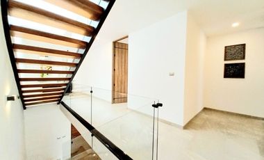 CASA EN RENTA EN ZIBATÁ. QRO. De 3 recámaras, con opción a 4