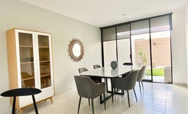 CASA EN VENTA EN ZIBATÁ, cocina separada, terraza y jardín