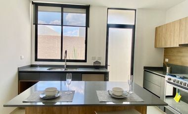 CASA EN VENTA EN ZIBATÁ, cocina separada, terraza y jardín