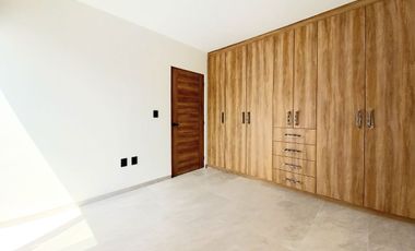 CASA EN VENTA EN ZIBATÁ, Querétaro, con opción a recámara en planta baja