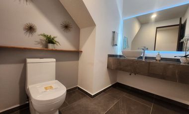 Casa en venta, 3 niveles estilo Townhouse,Jurica