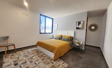 Casa en venta, 3 niveles estilo Townhouse,Jurica