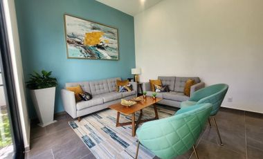 Casa en venta, 3 niveles estilo Townhouse,Jurica