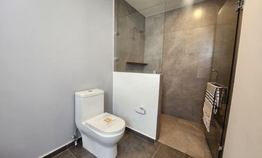 Casa en venta, 3 niveles estilo Townhouse,Jurica