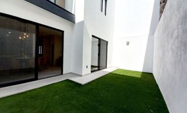 CASA EN VENTA EN ZIBATÁ, Querétaro, con opción a cuarta recámara en planta baja