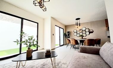 CASA EN VENTA EN ZIBATÁ, Querétaro, con opción a cuarta recámara en planta baja