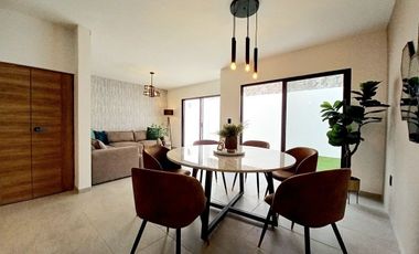 CASA EN VENTA EN ZIBATÁ, Querétaro, con opción a cuarta recámara en planta baja