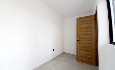 CASA EN VENTA EN ZIBATÁ, Querétaro, con opción a cuarta recámara en planta baja