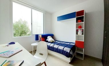 CASA EN VENTA EN ZIBATÁ, Querétaro, con roof garden y jardín