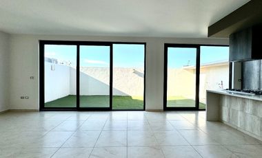DEPARTAMENTO EN VENTA EN ZIBATÁ, DOS RECÁMARAS Y JARDIN