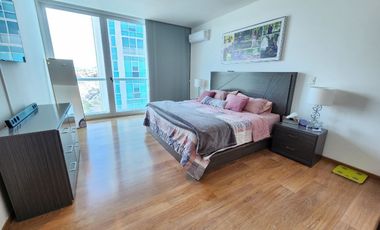 DEPARTAMENTO  EN VENTA EN JURIQUILLA TOWERS, EN ESQUINA