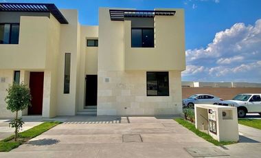 CASA EN VENTA EN ZIBATÁ, Querétaro, de tres recámaras