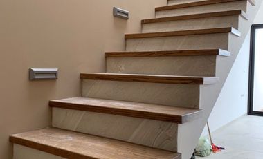 CASA EN VENTA, Zibatá, Querétaro, 3 recámaras y amplio jardín