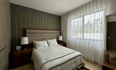 CASA EN VENTA EN ZIBATÁ, CUATRO RECÁMARAS Y ROOF GARDEN, QUERÉTARO