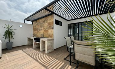 CASA EN VENTA EN ZIBATÁ, CUATRO RECÁMARAS Y ROOF GARDEN, QUERÉTARO