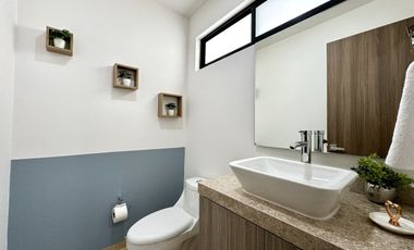 CASA EN VENTA EN ZIBATÁ, CUATRO RECÁMARAS Y ROOF GARDEN, QUERÉTARO