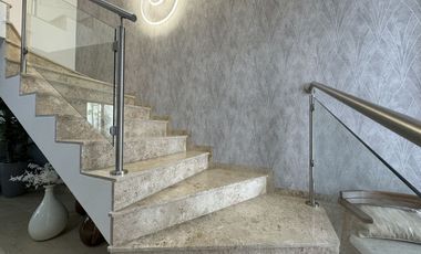 CASA EN VENTA CON ROOF GARDEN EN ZIBATÁ, QUERÉTARO