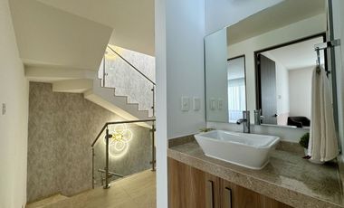 CASA EN VENTA CON ROOF GARDEN EN ZIBATÁ, QUERÉTARO