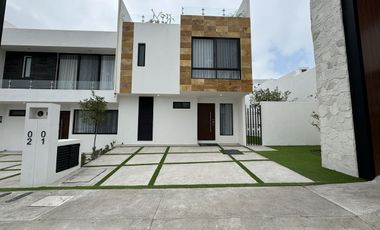 CASA EN VENTA CON ROOF GARDEN EN ZIBATÁ, QUERÉTARO