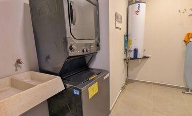 Renta de Lujoso Departamento Amueblado en Montejo Plaza