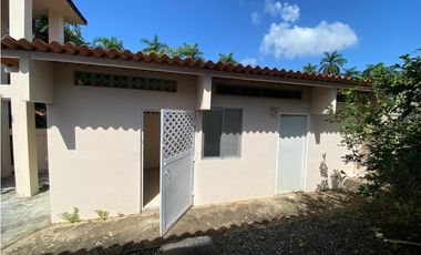 HOWARD / 896 M2 / 3 HABITAC / TERRAZA / CASA HUESPED / CASA CUIDADOR