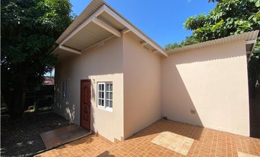 HOWARD / 896 M2 / 3 HABITAC / TERRAZA / CASA HUESPED / CASA CUIDADOR