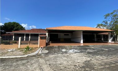 HOWARD / 896 M2 / 3 HABITAC / TERRAZA / CASA HUESPED / CASA CUIDADOR