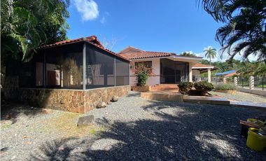 HOWARD / 896 M2 / 3 HABITAC / TERRAZA / CASA HUESPED / CASA CUIDADOR