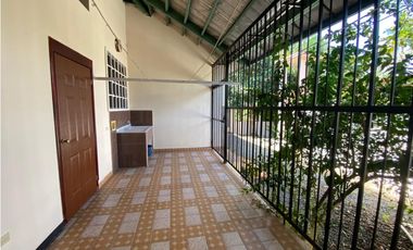 HOWARD / 896 M2 / 3 HABITAC / TERRAZA / CASA HUESPED / CASA CUIDADOR