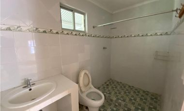 HOWARD / 896 M2 / 3 HABITAC / TERRAZA / CASA HUESPED / CASA CUIDADOR