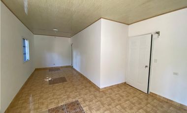 HOWARD / 896 M2 / 3 HABITAC / TERRAZA / CASA HUESPED / CASA CUIDADOR