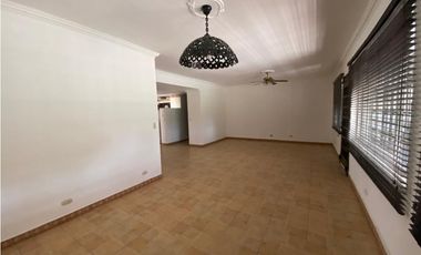 HOWARD / 896 M2 / 3 HABITAC / TERRAZA / CASA HUESPED / CASA CUIDADOR