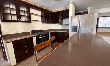 HOWARD / 896 M2 / 3 HABITAC / TERRAZA / CASA HUESPED / CASA CUIDADOR