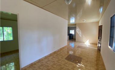 HOWARD / 896 M2 / 3 HABITAC / TERRAZA / CASA HUESPED / CASA CUIDADOR