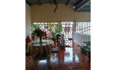 TOCUMEN / PUNTA DEL ESTE / 208M / 4 HABITACON + 1 BAÑOS /  DEPOSITO