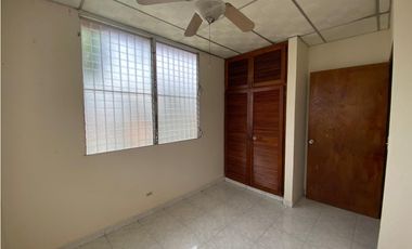 ALTOS DE PANAMA / 215M / 3 HABITACION / ESQUINA  / DEN / TERRAZA