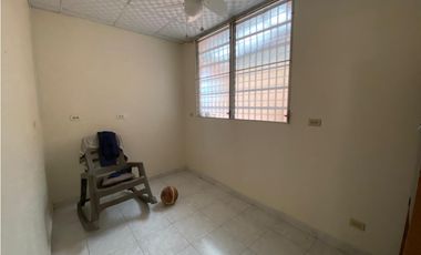 ALTOS DE PANAMA / 215M / 3 HABITACION / ESQUINA  / DEN / TERRAZA