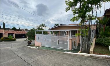 ALTOS DE PANAMA / 215M / 3 HABITACION / ESQUINA  / DEN / TERRAZA