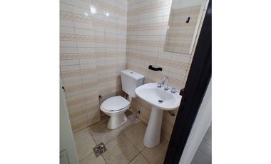 AMPLIO DPTO 4 DORM + BALCON  + 2 BAÑOS - Bº LAS PALMAS