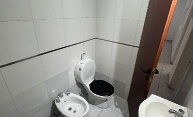 Departamento Tipo Casa en alquiler en Lanus Oeste