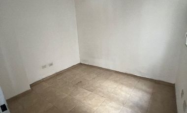 Departamento Tipo Casa en alquiler en Lanus Oeste