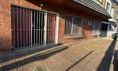 Casa en alquiler en Lanus Este