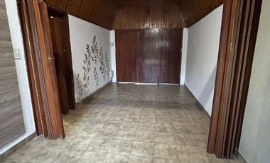 Casa en alquiler en Lanus Este