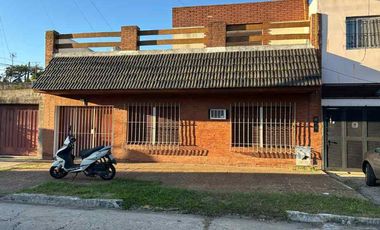 Casa en alquiler en Lanus Este