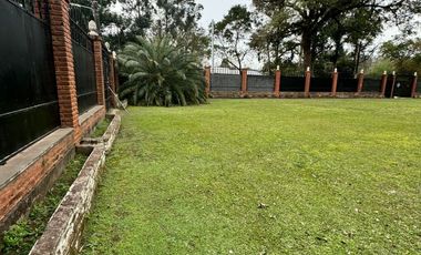 Casa quinta en alquiler de 1m2 ubicado en Villa Fabiana