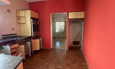 Departamento Tipo Casa en alquiler en Remedios de Escalada Este